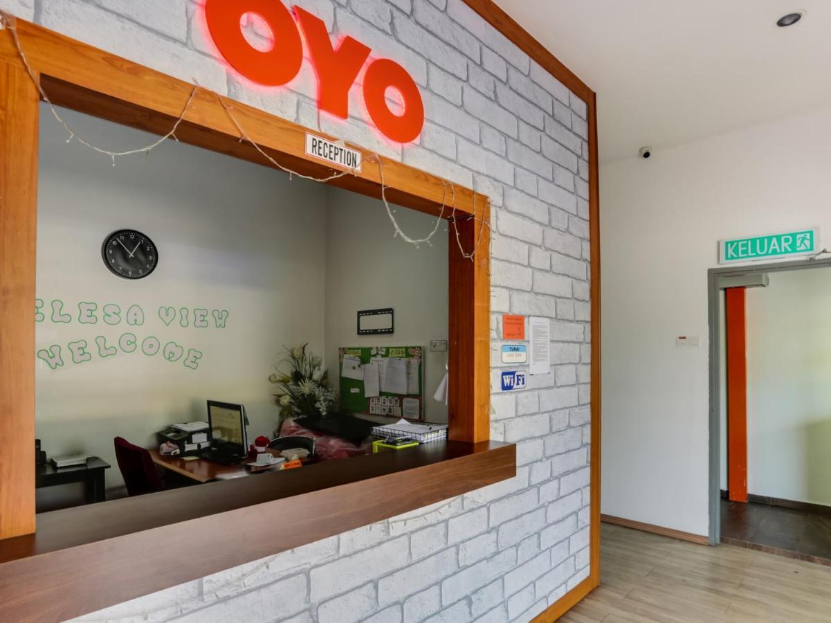 Oyo 89617 Selesa View Hotell Bukit Gambir Eksteriør bilde